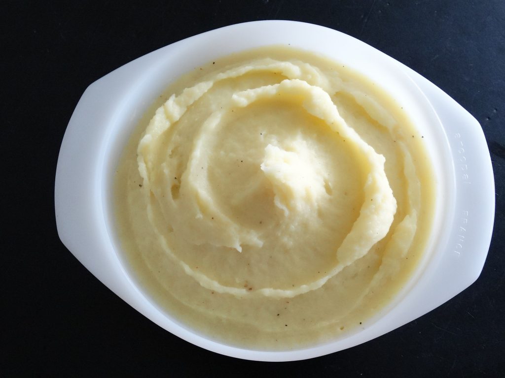 A bowl of mashed potatoes prepared for Thanksgiving.