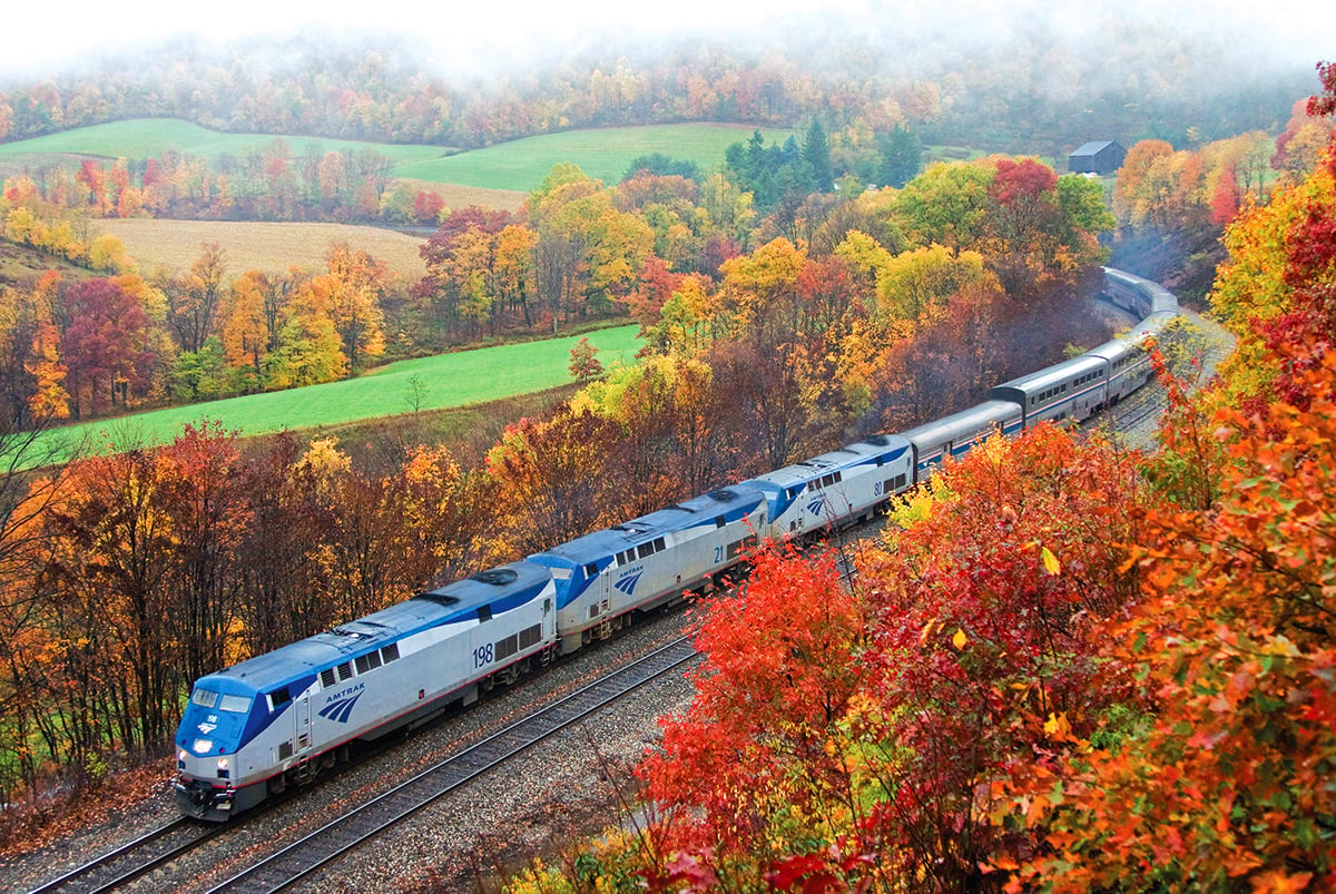 The 5 Best Train Routes for a Last-Minute Fall Foliage Adventure