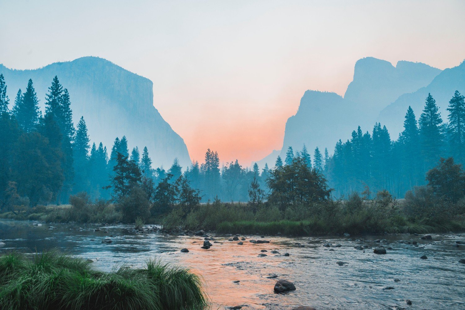 How to Get to Yosemite National Park by Bus, Train, or Plane