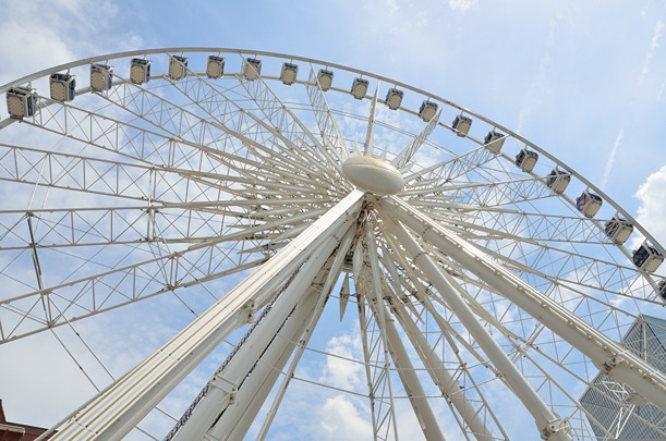 A photo of the Sky View ferris wheel in Atlanta, seen from ground level