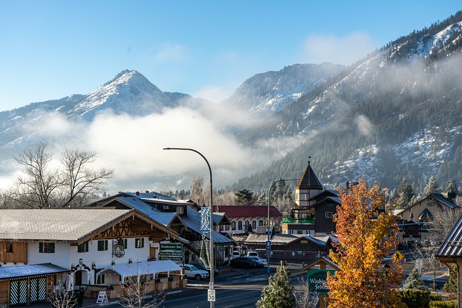 Bavarian town Leavenworth nestled in the mountains
