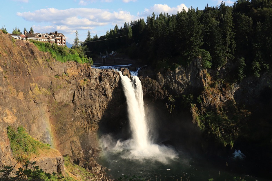 Image of Snoqualmie Falls in bright afternoon light