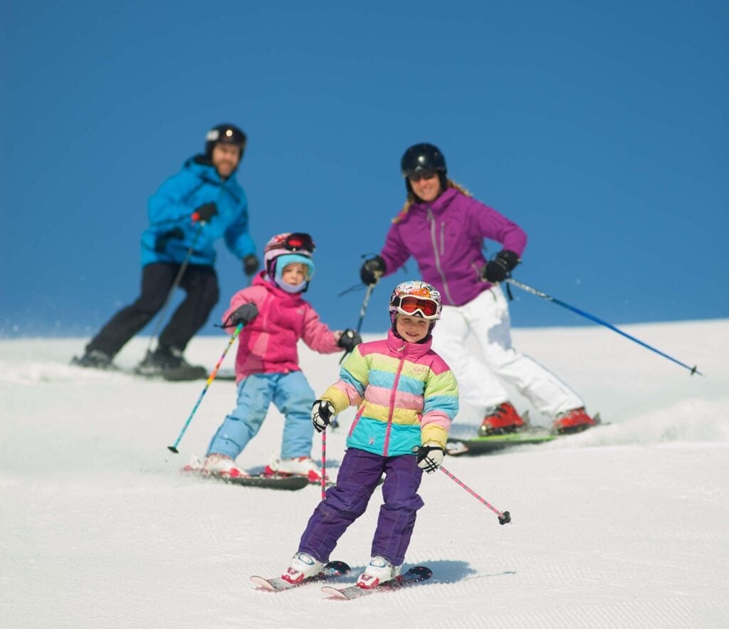 Take a bus or train to Cranmore Mountain Resort for family-fun skiing - Wanderu