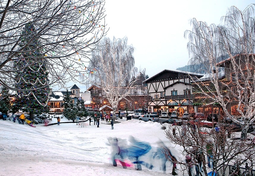 Leavenworth by bus or train